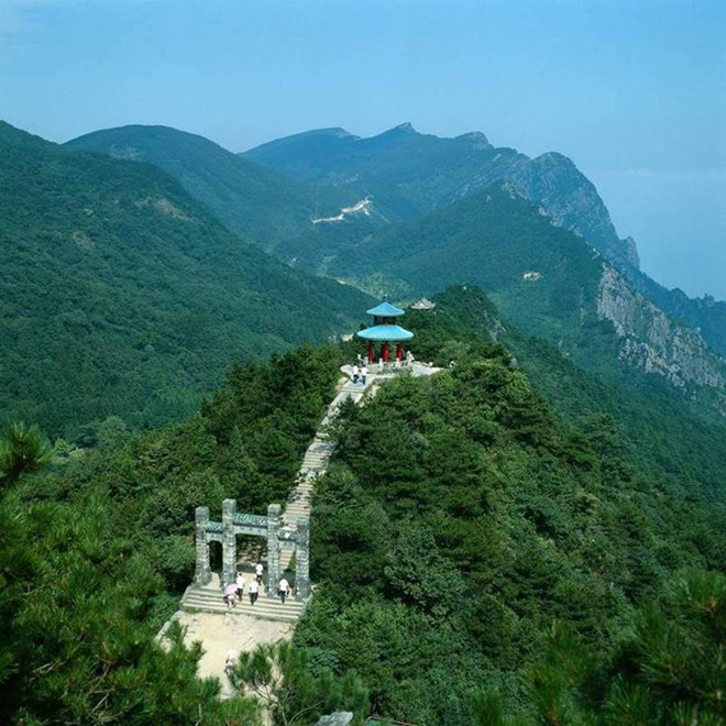 5 ngọn núi nổi tiếng Trung Quốc